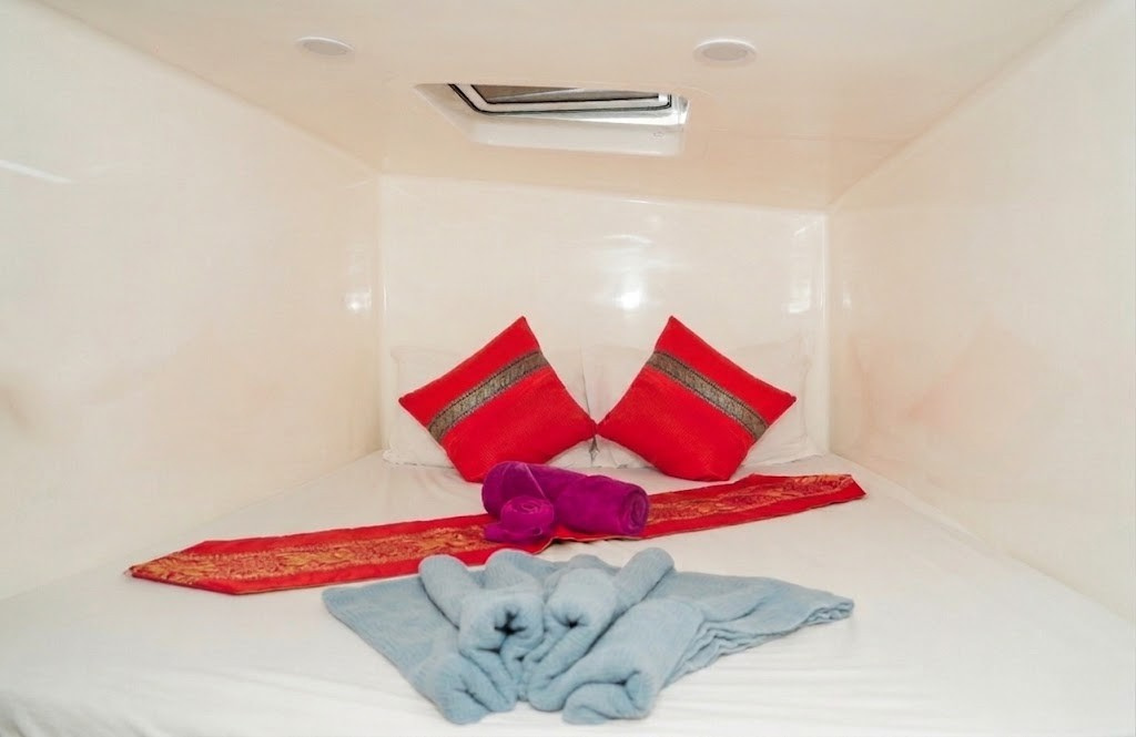 SY Shindig double cabin interior with reading lights and storage